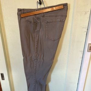 Style & Co stretchy slim pants
